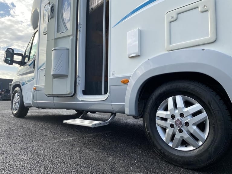 2011 AUTO-TRAIL FRONTIER MOHAWK LUXURY MOTORHOME