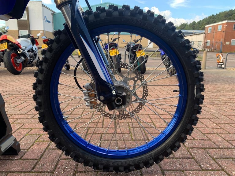 YAMAHA YZ450F / YZF450 2025 - BRAND NEW UK STOCK - SAVE 1800 AT CRESCENT YAMAHA