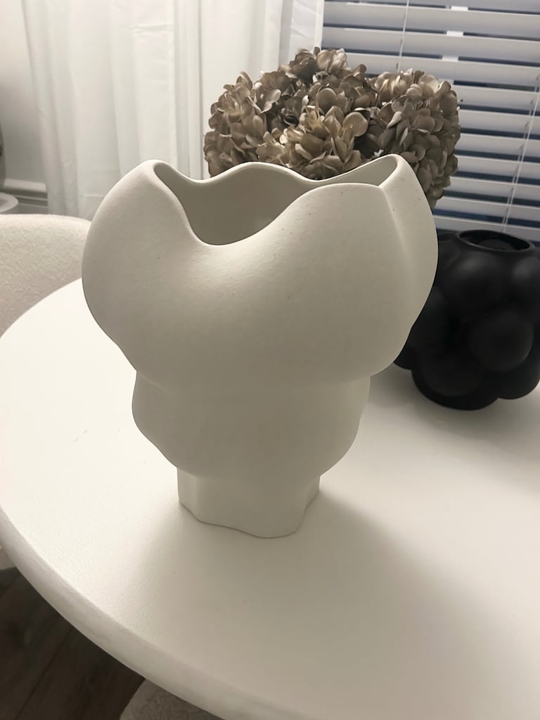 image for H&M vase 