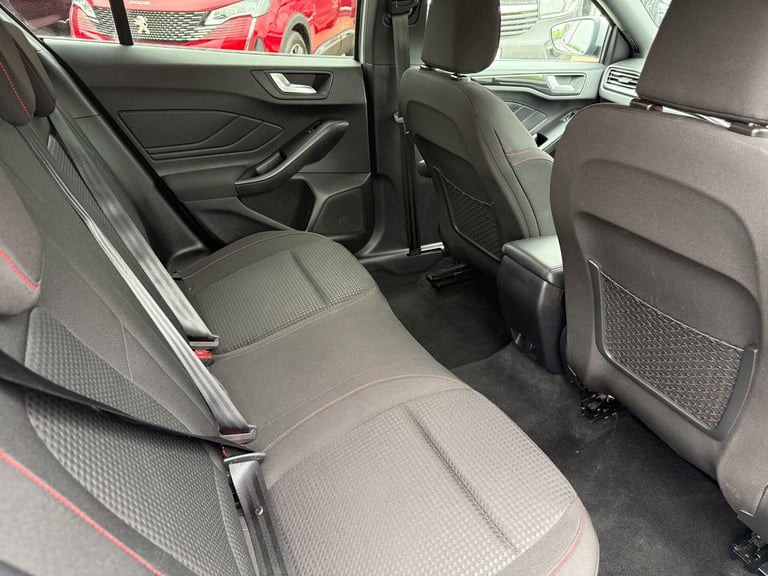 2023 Ford Focus Focus ST-Line 5 door 1.0L EcoBoost 125PS FWD 6 Speed Manual HATCHBACK Petrol Manual