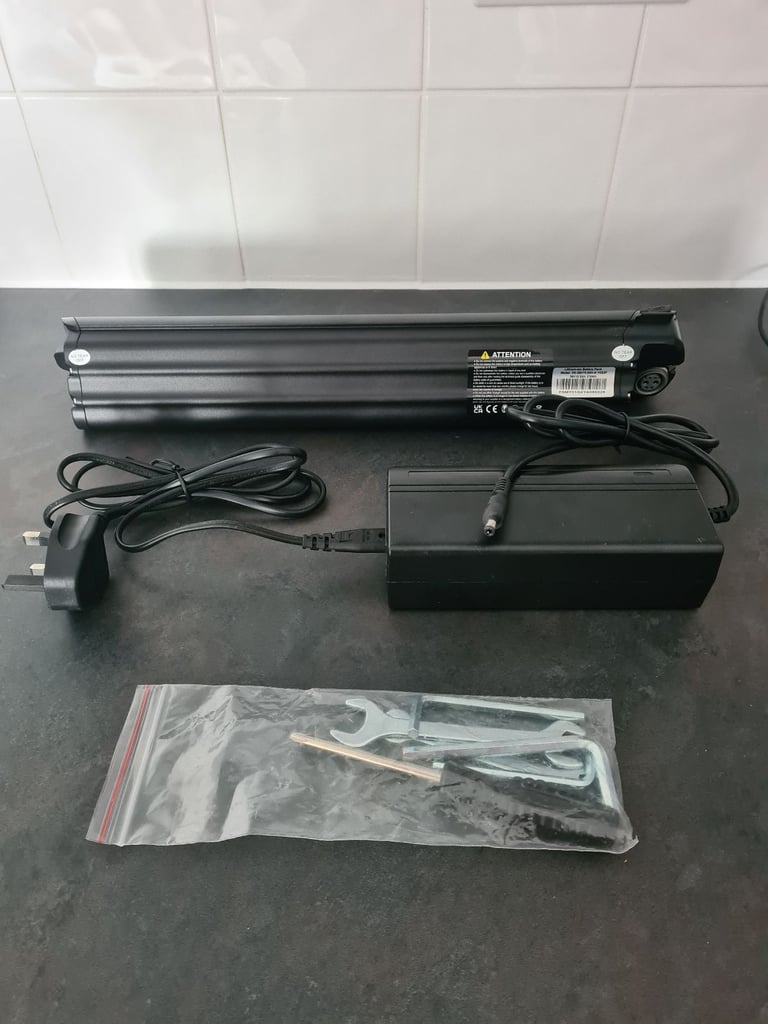 Compass Electric bike, hardly used and in great condition