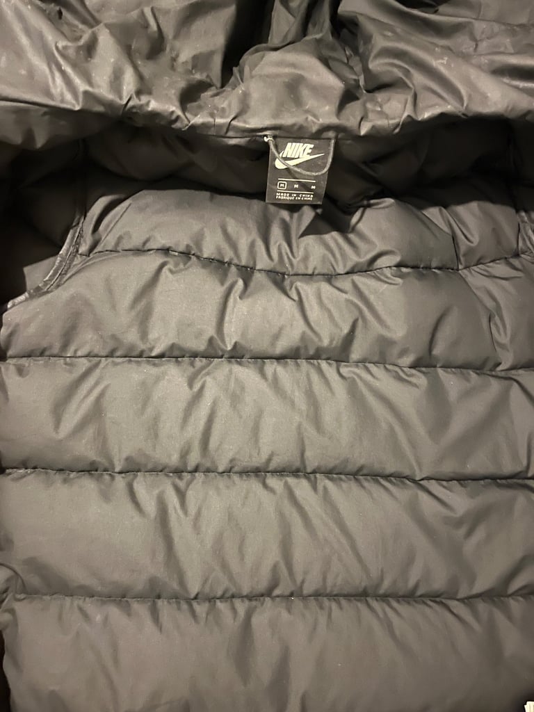 Men medium Nike puffer