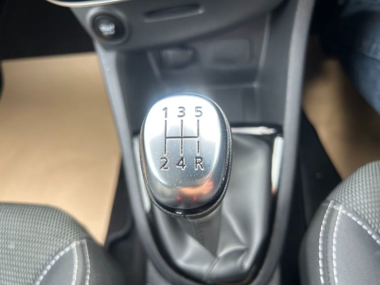  Renault Clio PLAY Petrol
