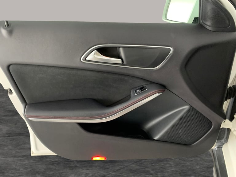 2019 Mercedes-Benz GLA GLA 180 AMG Line Edition 5dr Auto ESTATE PETROL Automatic