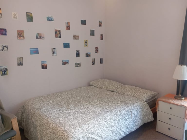 Room in 3-bedroom flat in Newington!