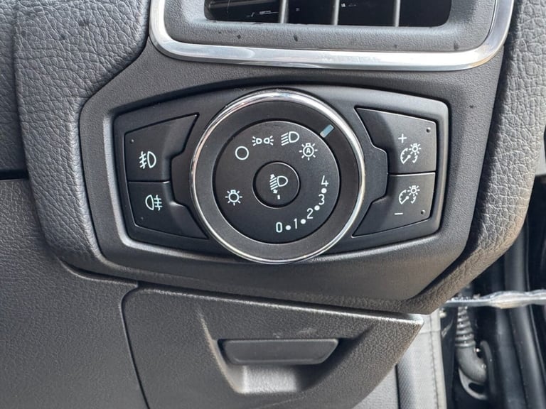 2014 Ford Focus 1.0 125 EcoBoost Titanium 5dr HATCHBACK PETROL Manual