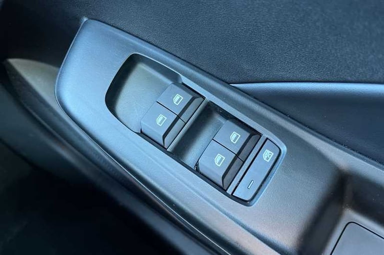 2025 MG MG3 1.5 Hybrid Trophy 5dr Auto HATCHBACK PETROL/ELECTRIC Automatic