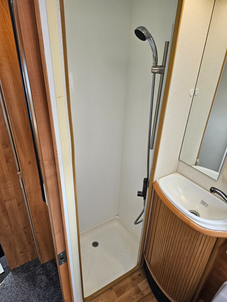 Auto-Trail Scout SE Mercedes Sprinter 6 Berth Coachbuilt Motorhome 2.7 Diesel
