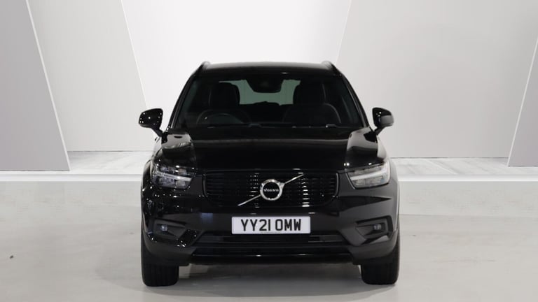  Volvo XC40 T3 R-Design Pro Manual (Park Assist, Heated Seats, Sat Nav) Petrol Manual