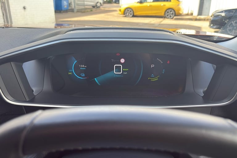  Peugeot E 2008 50kwh Allure Premium Suv 5dr Electric Auto 7kw Charger 136 Ps