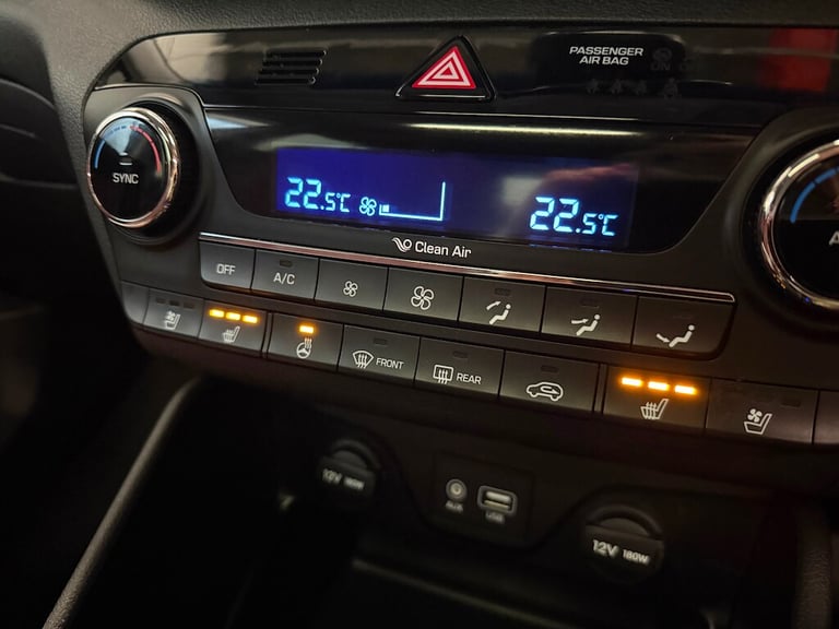 2016 Hyundai TUCSON 2.0 CRDi Premium SE SUV 5dr Diesel Manual 4WD Euro 6 (136 ps) SUV Diesel Manual