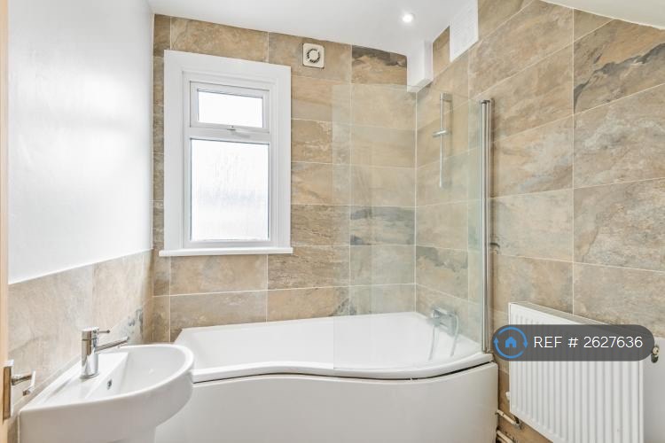 image for 4 bedroom house in Tivoli Road, London, SE27 (4 bed) (#2627636)
