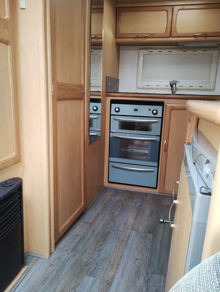 Compass Omega 433 2 berth 