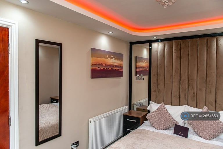 1 bedroom flat in Claremont, Bradford, BD7 (1 bed) (#2654659)