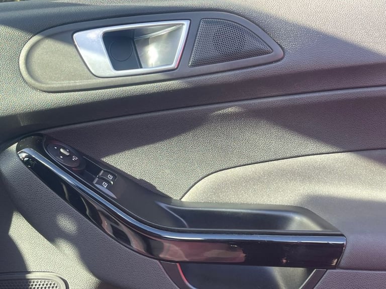 2016 Ford Fiesta 1.0T EcoBoost Titanium Hatchback 5dr Petrol Powershift Euro 6 (100 ps) Hatchback...