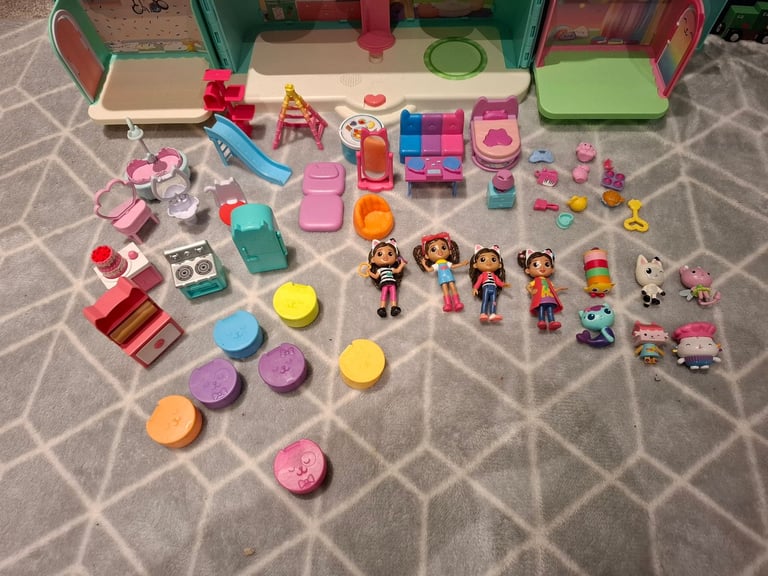 Gabby dolls house bundle