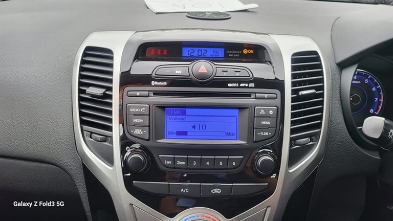2016 Hyundai Ix20 1.4 Blue Drive Premium Hatchback 5dr Petrol Manual Euro 6 (s/s) (90 ps) Hatchba...