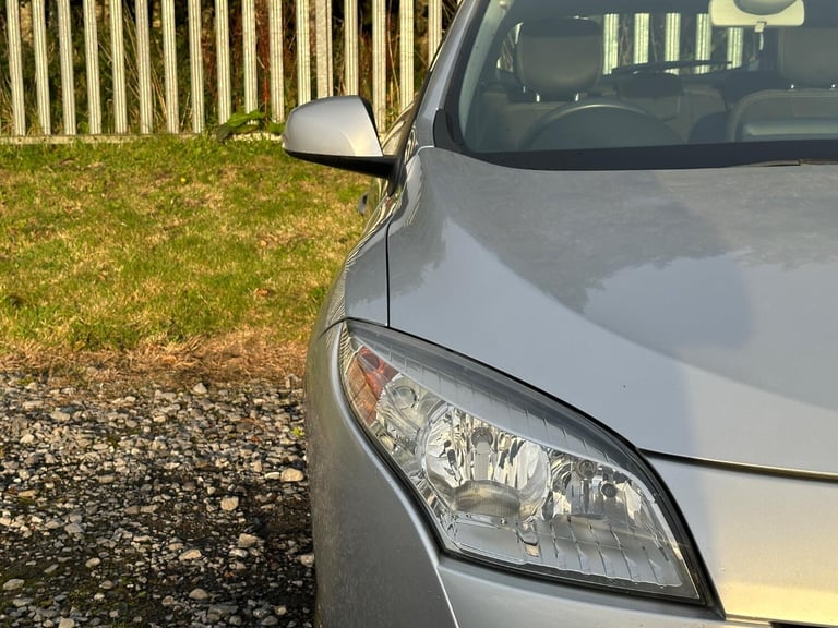 RENAULT MEGANE 1.6 16V Dynamique TomTom 2011