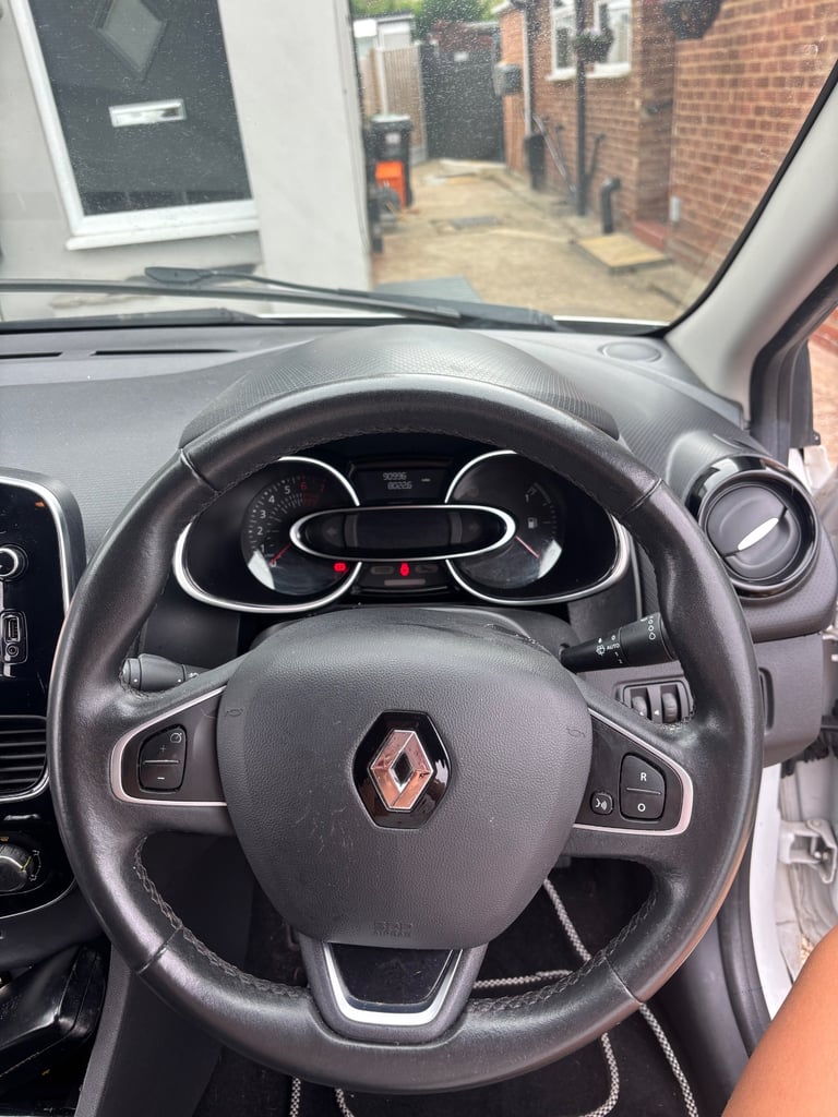 Renault, CLIO, Hatchback, 2017, Manual, 1149 (cc), 5 doors