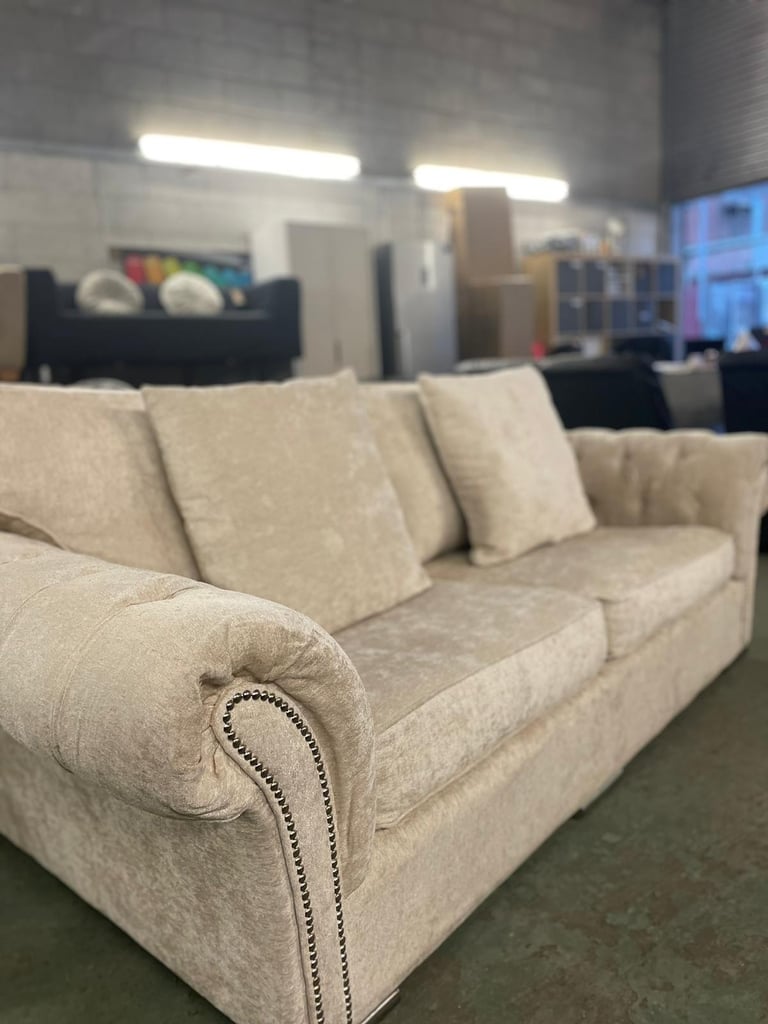 Beautiful Fabric Sofa Suite CAN DELIVER! in Bedminster, Bristol