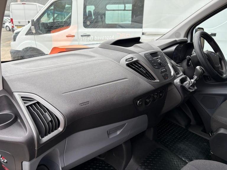 2015 Ford Transit Custom 2.2 TDCi 100ps Low Roof Van ECOnetic PANEL VAN Diesel Manual