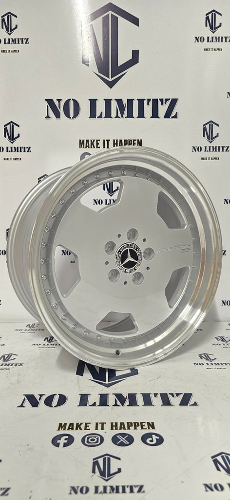 PREMIUM DIVISON BRAND NEW MERCEDES 18" MONOBLOCK AREO STYLE ALLOY WHEELS 5x112 SILVER