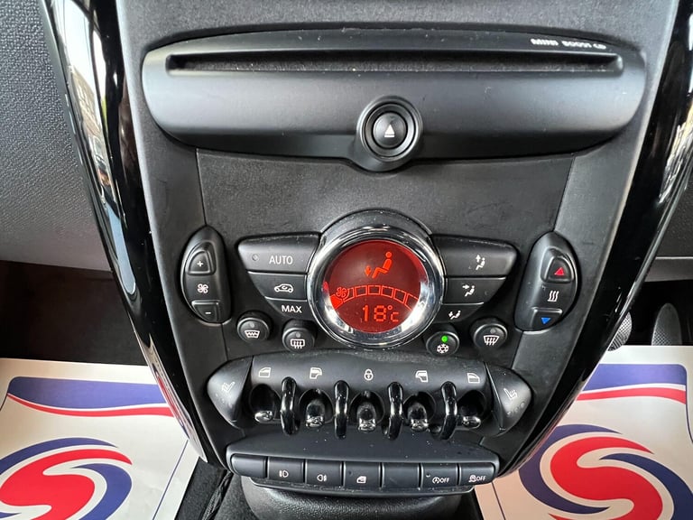 2011 MINI Countryman 1.6 Cooper Euro 5 (s/s) 5dr HATCHBACK Petrol Manual