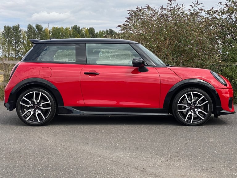 2024 MINI Cooper 1.5 C Sport Auto 3dr - OLED Infotainment Screen &amp; Rear Camera &amp; CarPlay ...