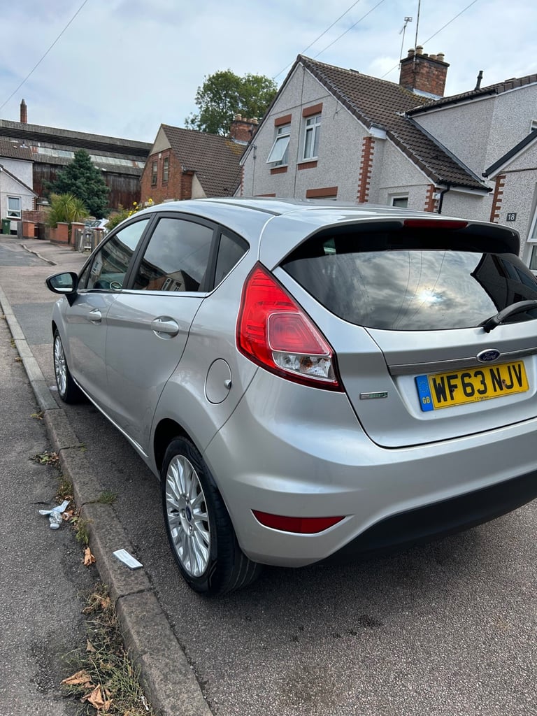 2013 Ford Fiesta 1.0 EcoBoost Titanium 5dr HATCHBACK Petrol Manual