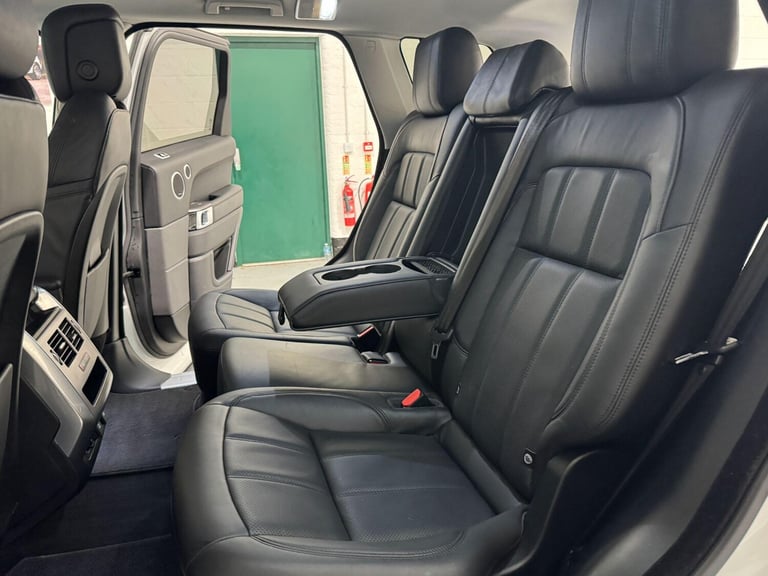 2018 Land Rover Range Rover Sport 2.0 SD4 HSE 5dr Auto ESTATE DIESEL Automatic