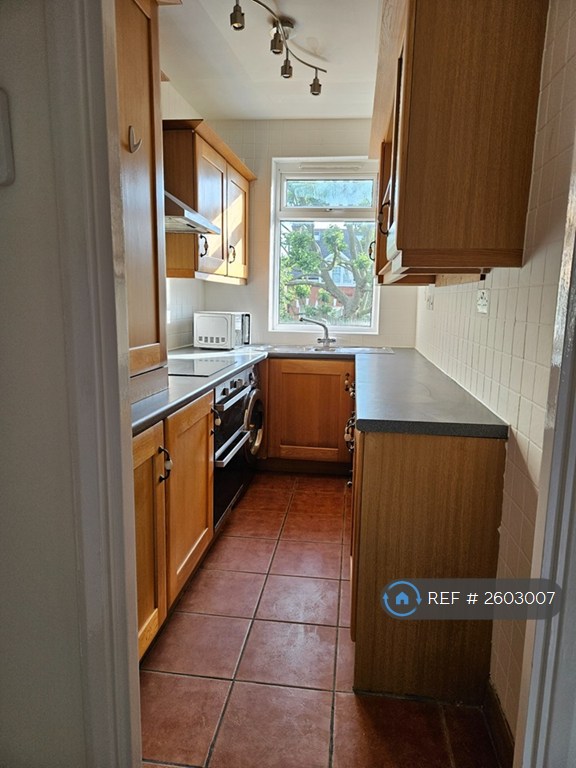 2 bedroom flat in Lordship Lane, London, SE22 (2 bed) (#2603007)