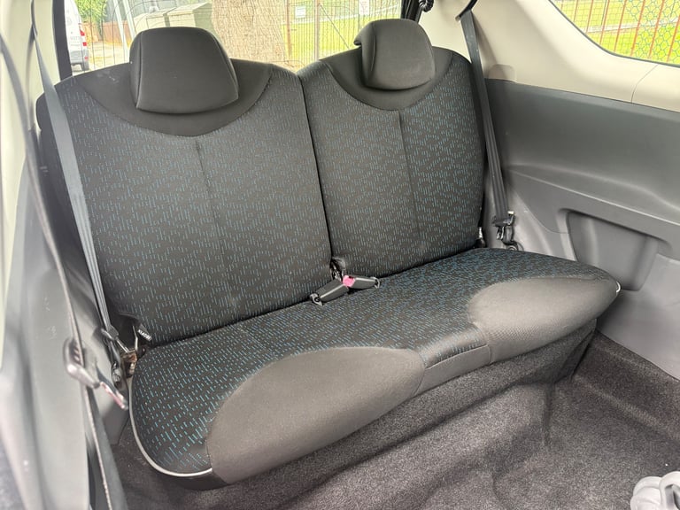 Peugeot, 107, Hatchback, 2010, Manual, 998 (cc), 3 doors