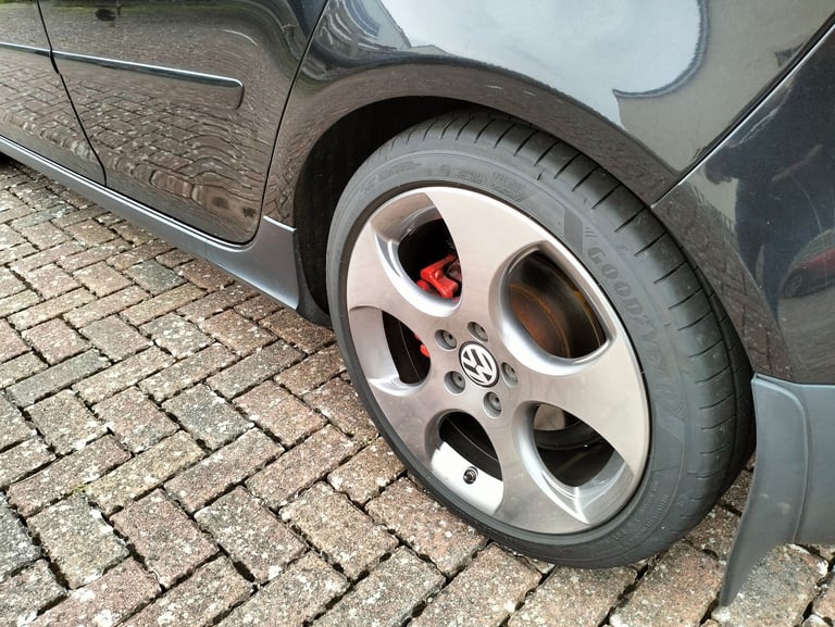 Volkswagen, GOLF, Hatchback, 2005, Manual, 1984 (cc), 5 doors