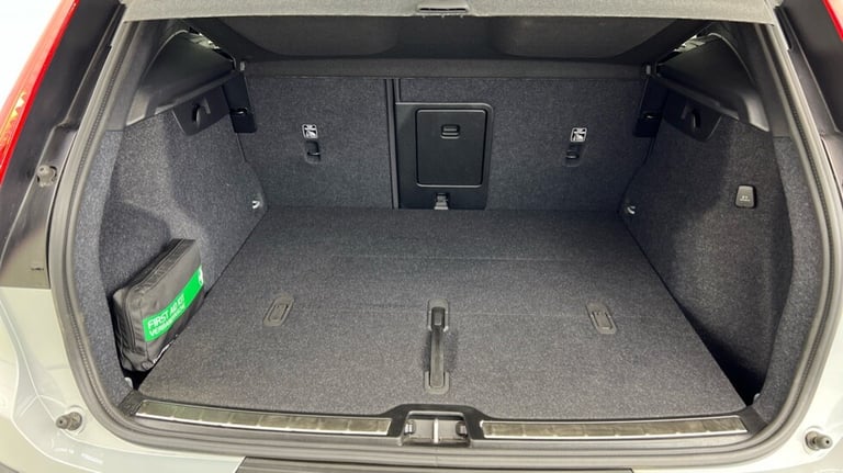 2024 Volvo XC40 Ultra, B3 Mild hybrid, Petrol, Bright (360 camera, Heated Windscreen) Estate Petr...