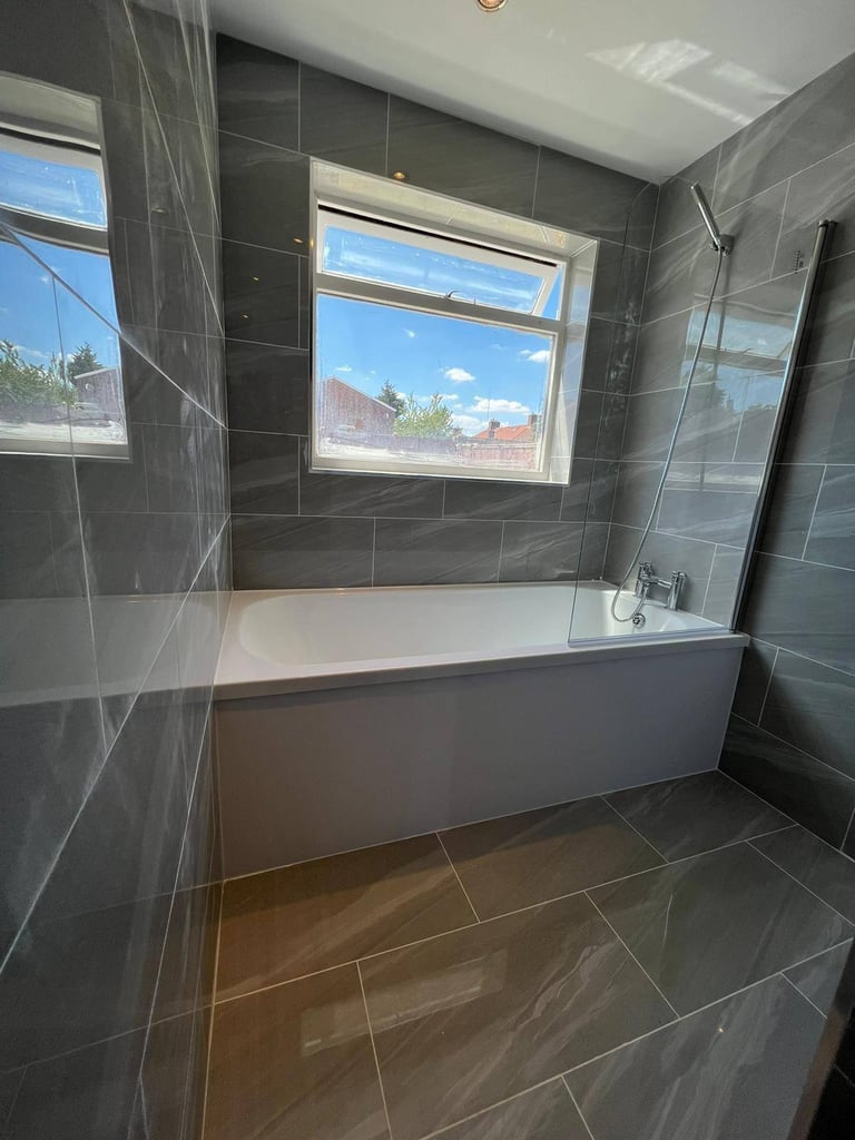 One double bedroom available 