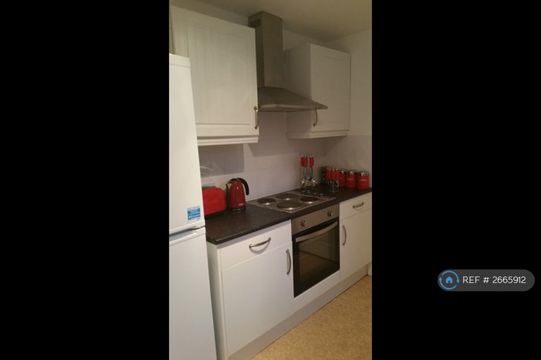 6 bedroom house in Rupert Road, Guildford, GU2 (6 bed) (#2665912)