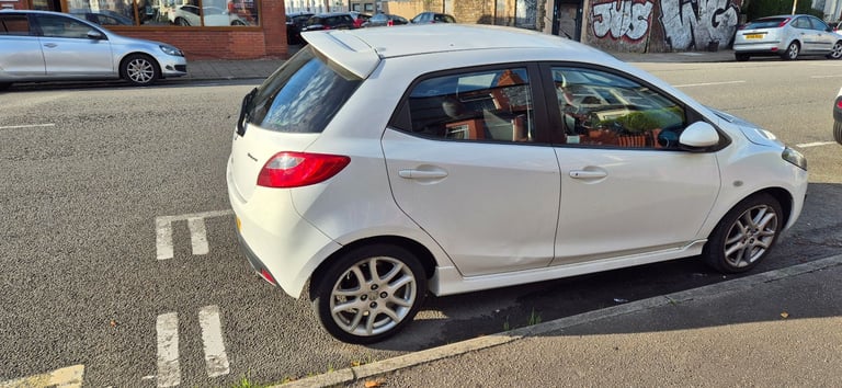 Mazda, 2, Hatchback, 2012, Manual, 1349 (cc), 5 doors