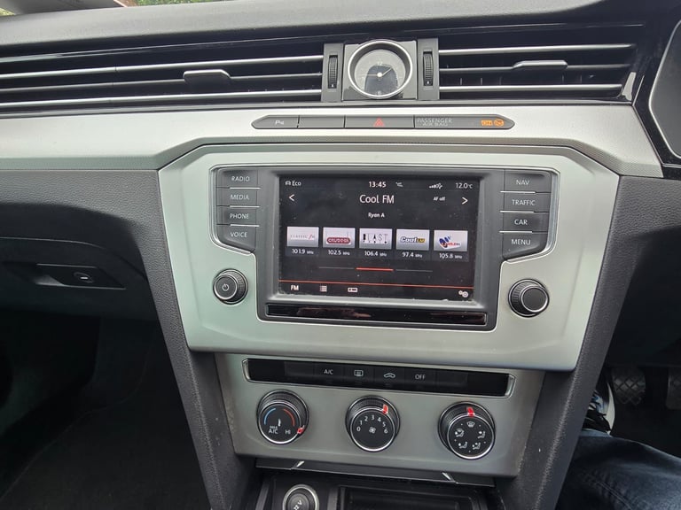 Volkswagen, PASSAT, Saloon, 2015, Manual, 1598 (cc), 4 doors