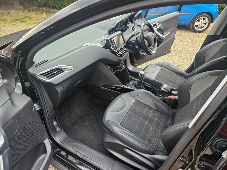 2016 Peugeot 2008 1.6 BlueHDi 120 Allure 5dr HATCHBACK Diesel Manual