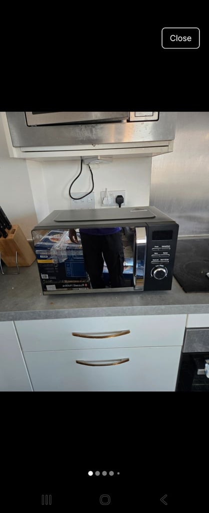 Beautiful and brand new russell hobbs rhmd830mb compact solo microwave (perfectly working)