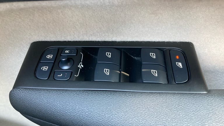 2021 Volvo XC40 1.5 T5 Recharge PHEV Inscription Pro 5dr Auto Estate Estate Hybrid Automatic