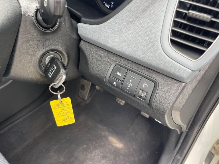 2015 Hyundai i20 1.2 Premium Euro 6 5dr HATCHBACK Petrol Manual