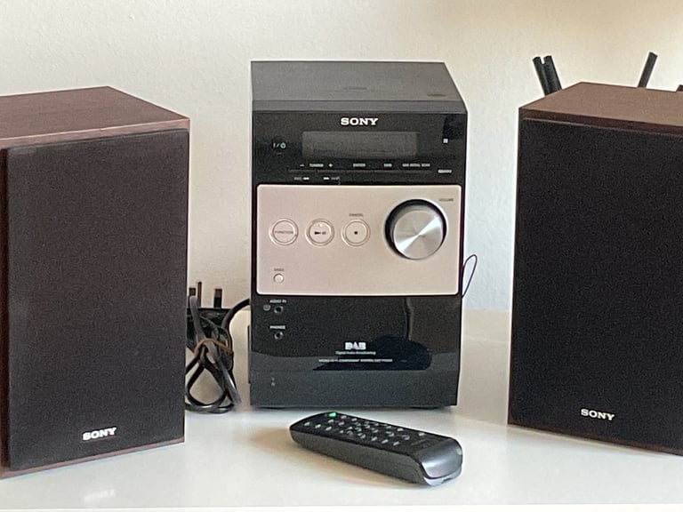 Sony CD player,DAB radio player with speakers 