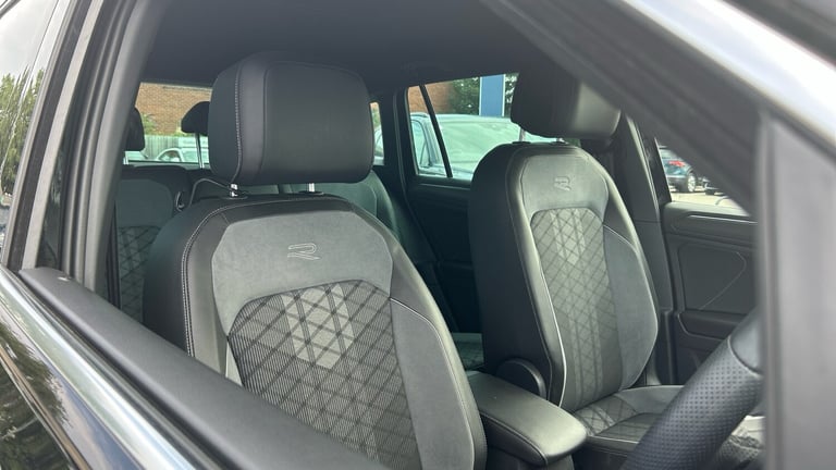 2021 Volkswagen Tiguan 2.0 TDI 4Motion R-Line 5dr DSG ESTATE DIESEL Automatic
