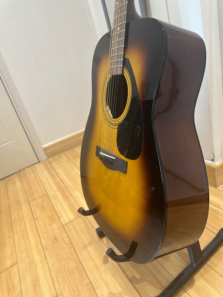 Yamaha F310 Acoustic Guitar