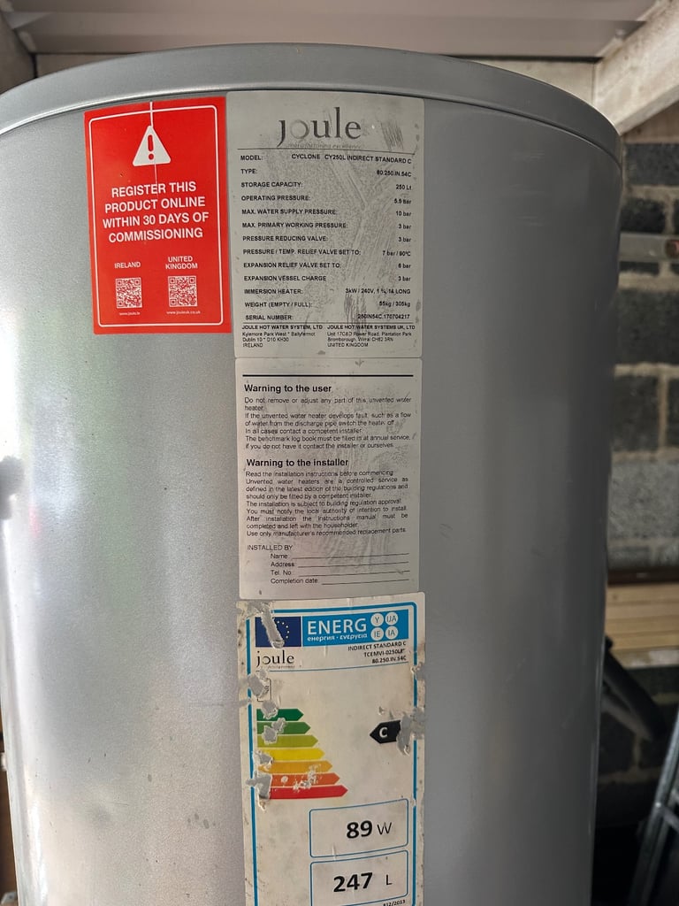 Unvented hot water cylinder 
