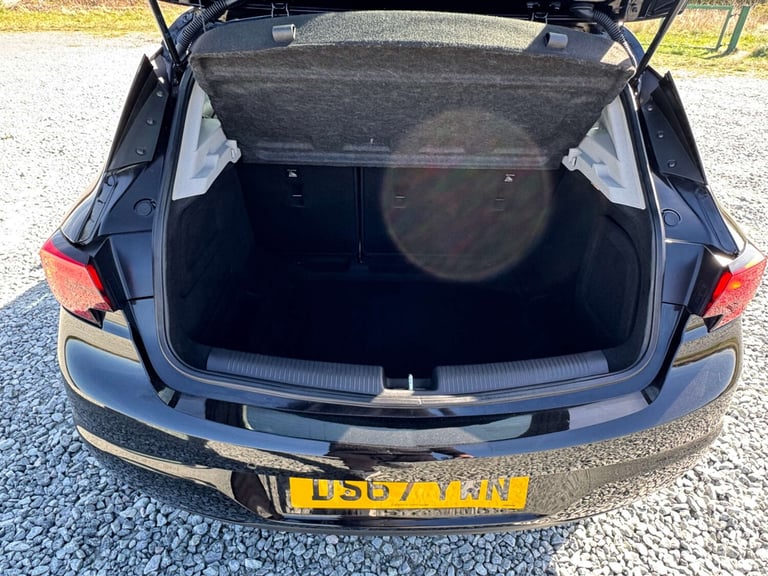 2017 Vauxhall Astra 1.4T 16V 150 SRi 5dr HATCHBACK PETROL Manual