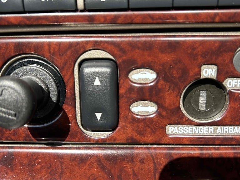 2021 Ford Thunderbird Convertible 3.9 Petrol 3.9 Convertible Automatic Petrol Convertible Petrol ...