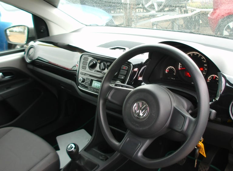 2014 Volkswagen Move Up 1.0 MOVE UP 5-Door Petrol