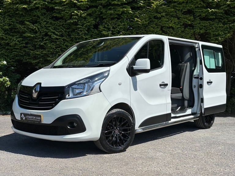 2018 Renault Trafic 1.6 dCi 27 Sport Nav Crew Van Double Cab 6dr Diesel Manual SWB Euro 6 (120  C...
